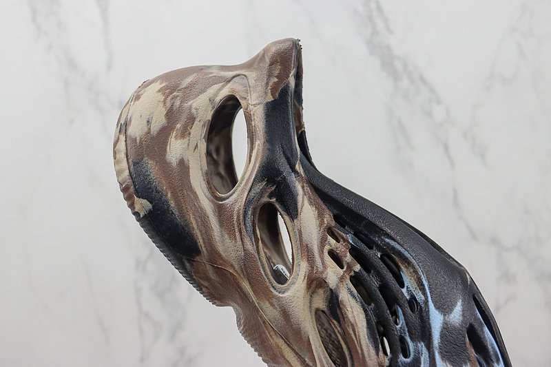 Аdidas Yeezy Foam Runner "Black/Brown" фото № 4