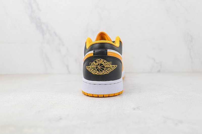 Air Jordan 1 Low "Taxi" фото № 8