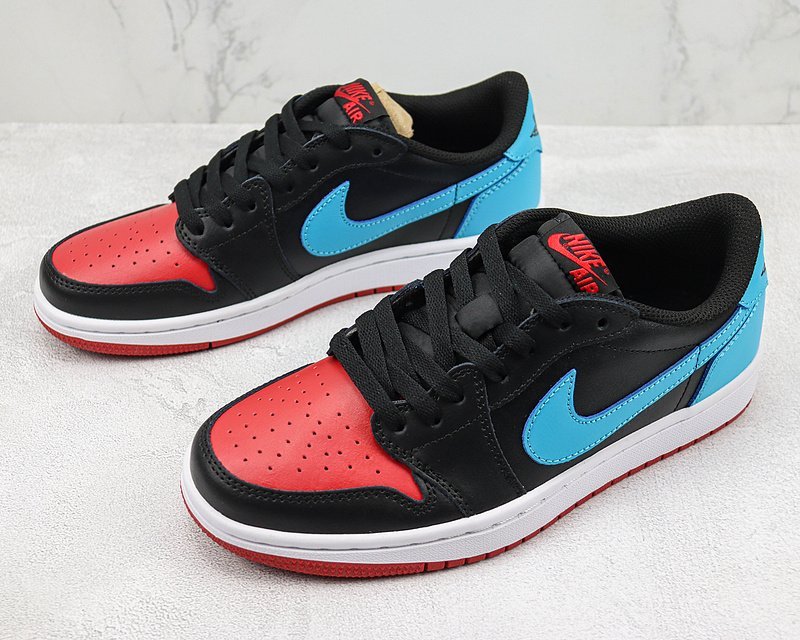 Air Jordan 1 Retro Low OG "UNC to Chicago" фото № 5