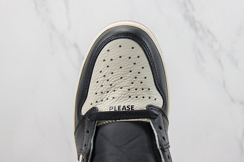 Air Jordan 1 Retro High "Not for Resale Varsity Red" фото № 3