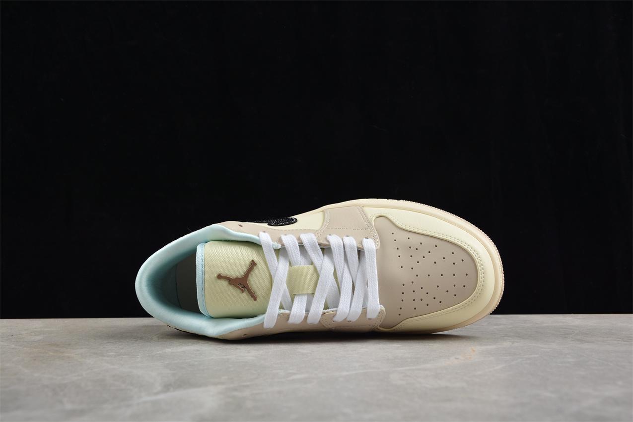Air Jordan 1 Low SE "Sanddrift/Glacier Blue" фото № 9