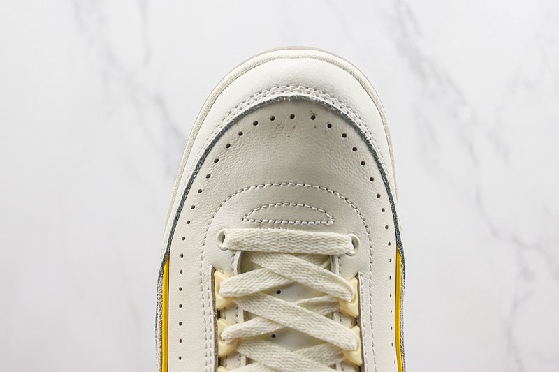 Air Jordan 2 Retro Low "Orange" фото № 3