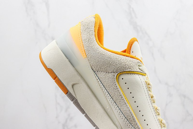 Air Jordan 2 Retro Low "Orange" фото № 4