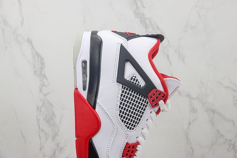 Air Jordan 4 "White/Dark Grey/Fire Red" фото № 3