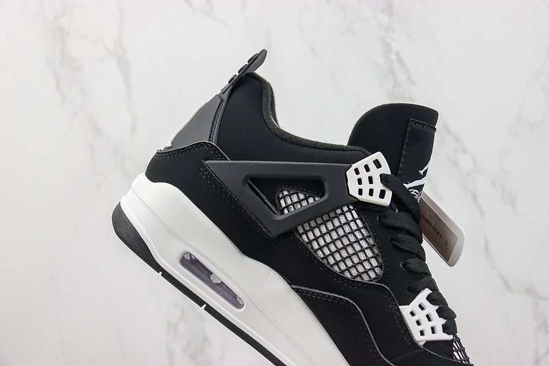 Air Jordan 4 "White Thunder" фото № 3