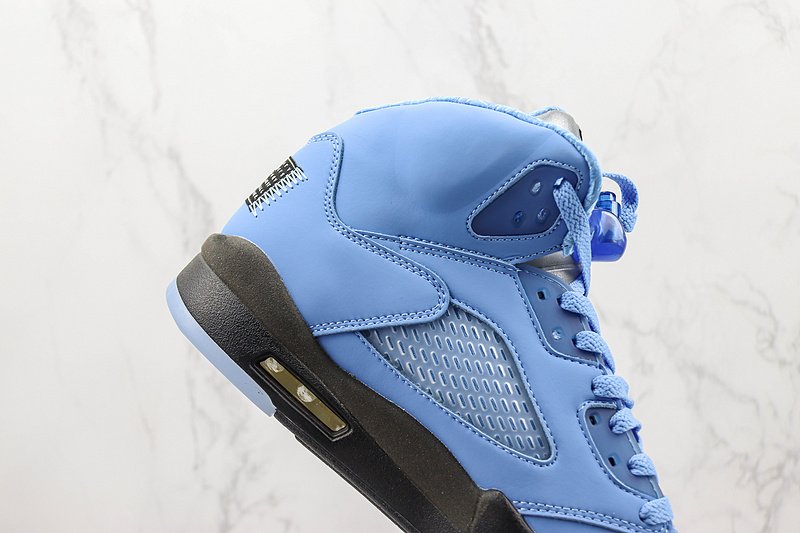 Air Jordan 5 Retro "University Blue" фото № 4