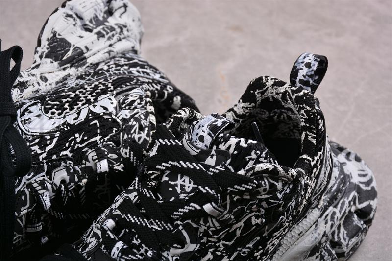 Balenciaga 3XL Sneaker "Worn-Out/Black/White Graffiti" фото № 7