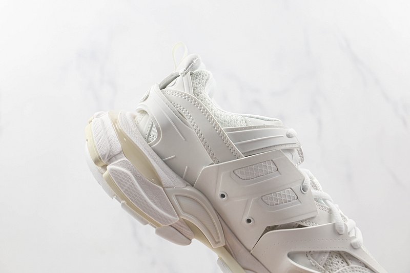 Balenciaga Track "Triple White" фото № 3