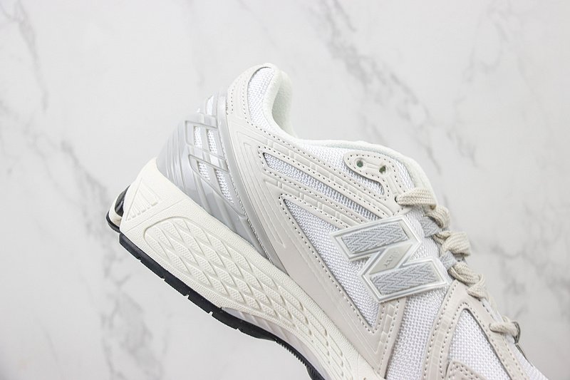 New Balance 1906R "White/Silver" фото № 3
