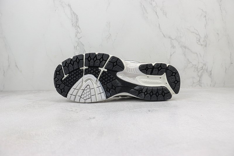 New Balance 1906R "White/Silver" фото № 8