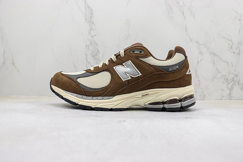 New Balance 2002R "Brown/Cream White" фото № 2