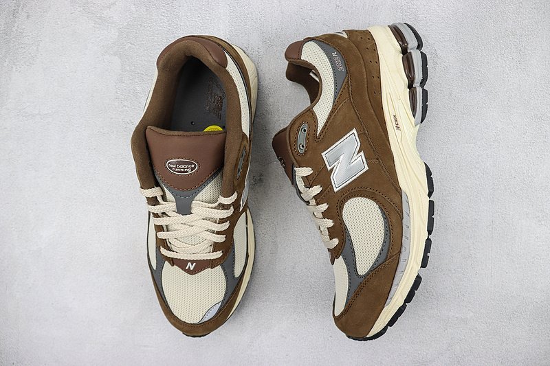 New Balance 2002R "Brown/Cream White" фото № 6