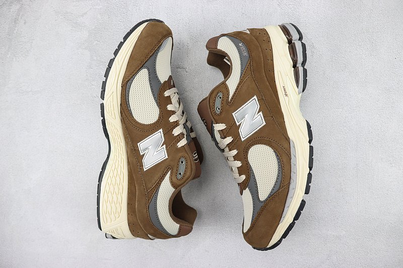 New Balance 2002R "Brown/Cream White" фото № 7