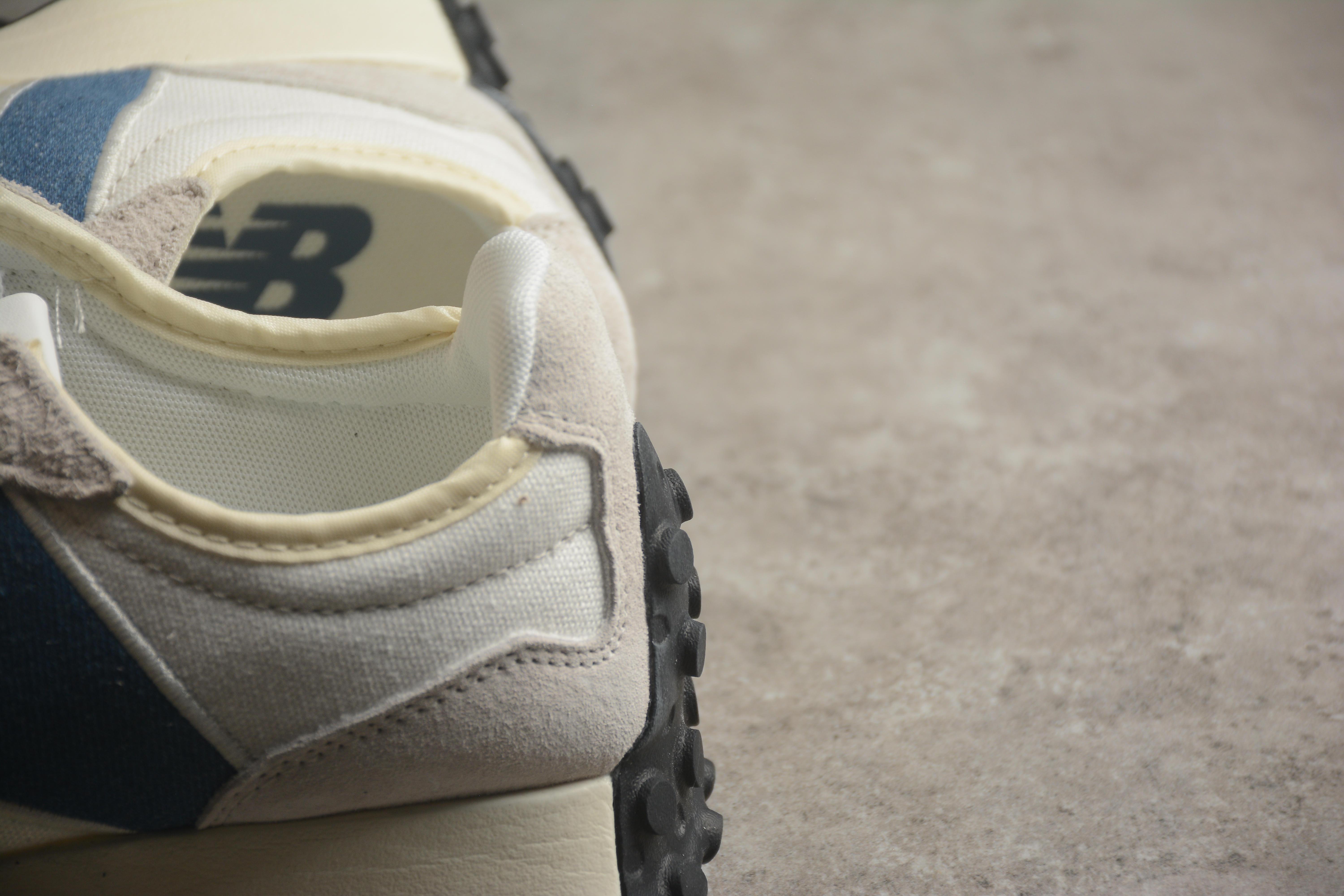 New Balance 327 "Beige White Blue" фото № 6