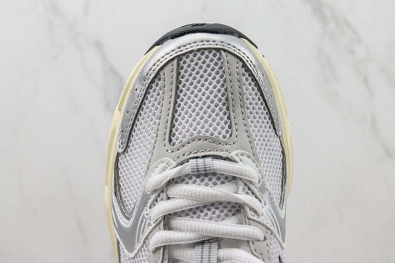 New Balance 530 "Silver/Metallic/Beige" фото № 4