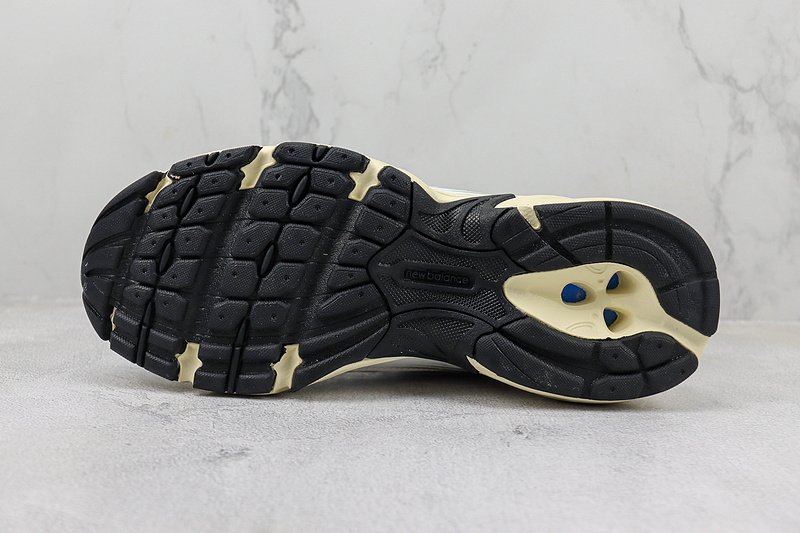 New Balance 530 "Silver/Metallic/Beige" фото № 8