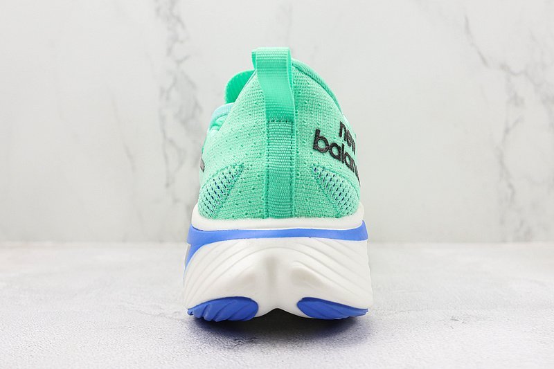 New Balance FuelCell RC Elite V3 "Bright Mint" фото № 9