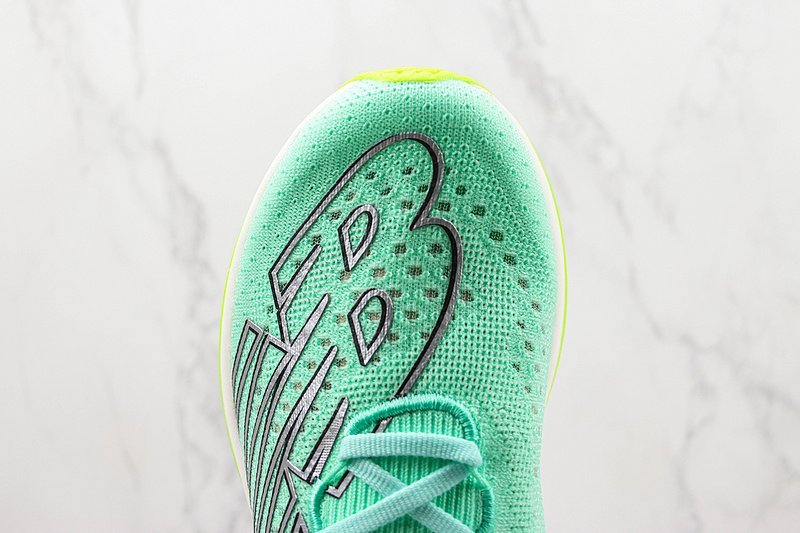 New Balance FuelCell RC Elite V3 "Bright Mint" фото № 4