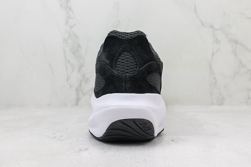 New Balance Warped Runner "Black/White/Off White" фото № 9