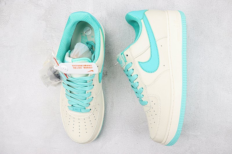 Tiffany & Co. x Nike Air Force 1 Low "White Vine/Tiffany Blue" фото № 7