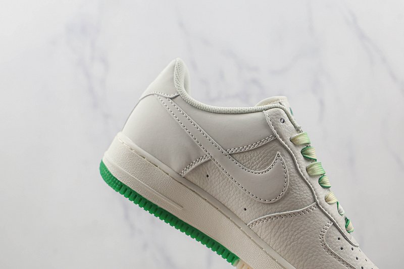 Nike Air Force 1 Low "Emerald Gradient/Mini-Swoosh" фото № 3