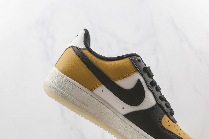 Nike Air Force 1 Low "White/Black/Gold" фото № 3