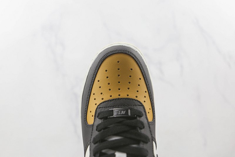 Nike Air Force 1 Low "White/Black/Gold" фото № 4