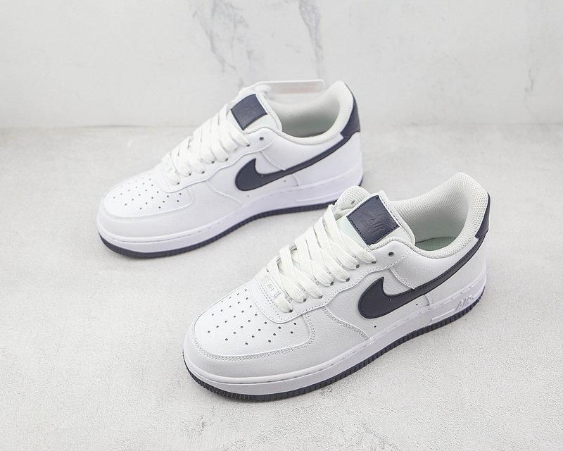 Nike Air Force 1 Low "White/Obsidian" фото № 5