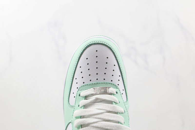 Nike Air Force 1 07 "Green Tender" фото № 3