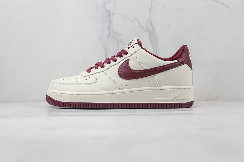 Nike Air Force 1 07 "White/Wine Red" фото № 2