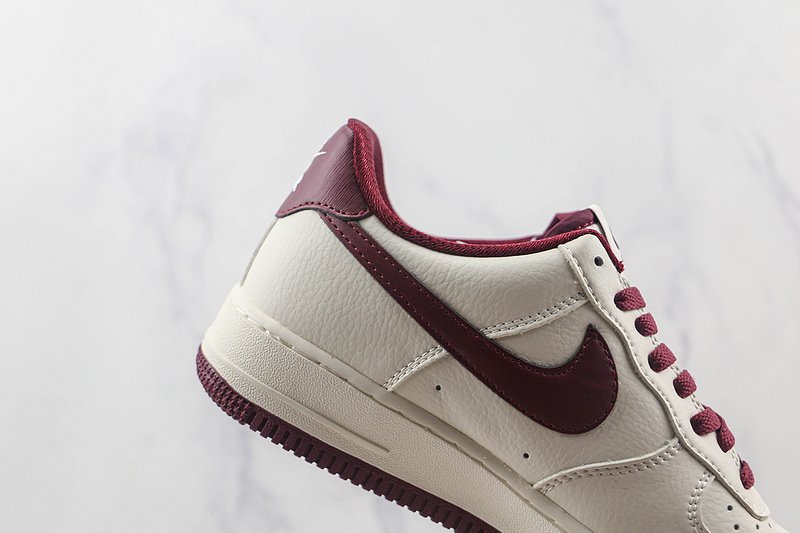Nike Air Force 1 07 "White/Wine Red" фото № 4