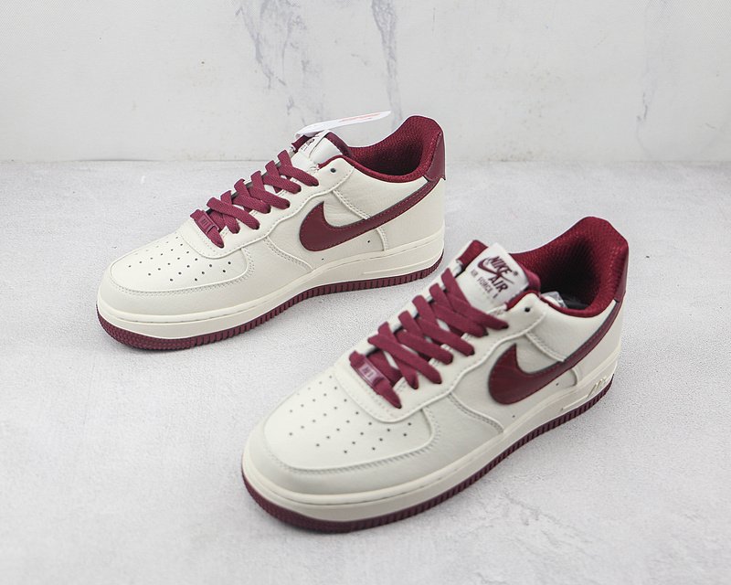 Nike Air Force 1 07 "White/Wine Red" фото № 5