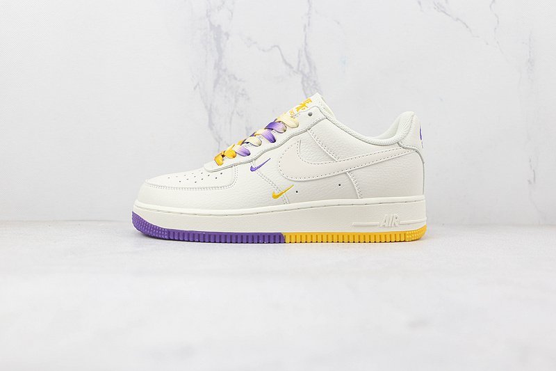 Nike Air Force 1 07 Low "Essential White" фото № 2