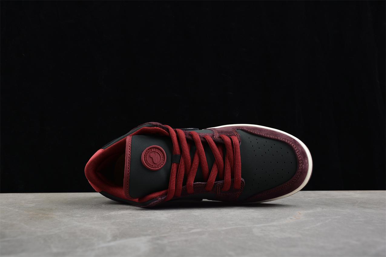 The Riot x Nike SB Dunk Low "Mahogany" фото № 3