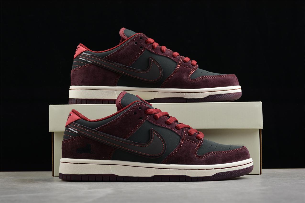 The Riot x Nike SB Dunk Low "Mahogany" фото № 9