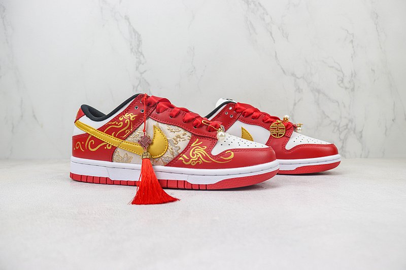 Nike Dunk Low "Wedding Red" фото № 6