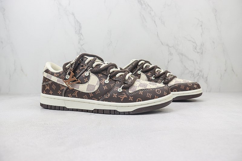 Louis Vuitton x Nike Dunk Low "Carob Brown/Beige Monogram" фото № 6