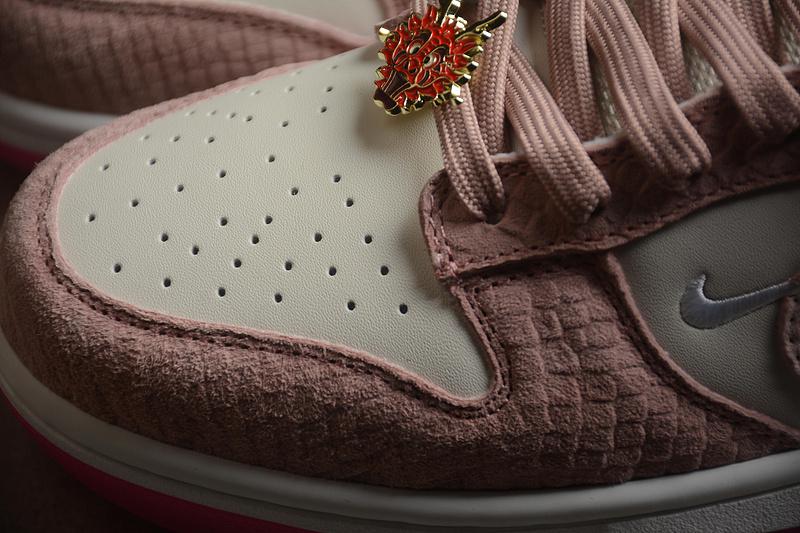 Nike Dunk Low "Snake Pink" фото № 4
