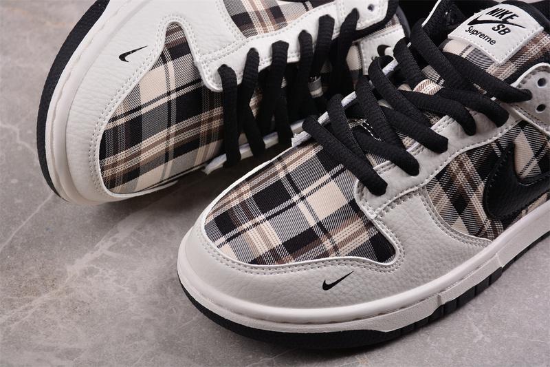 Supreme x Burberry x Nike Dunk Low "Beige Check" фото № 4