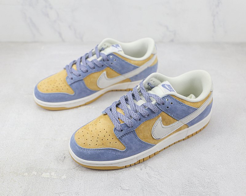 Otomo Katsuhiro x Nike SB Dunk Low "Light Blue/Yellow" фото № 5