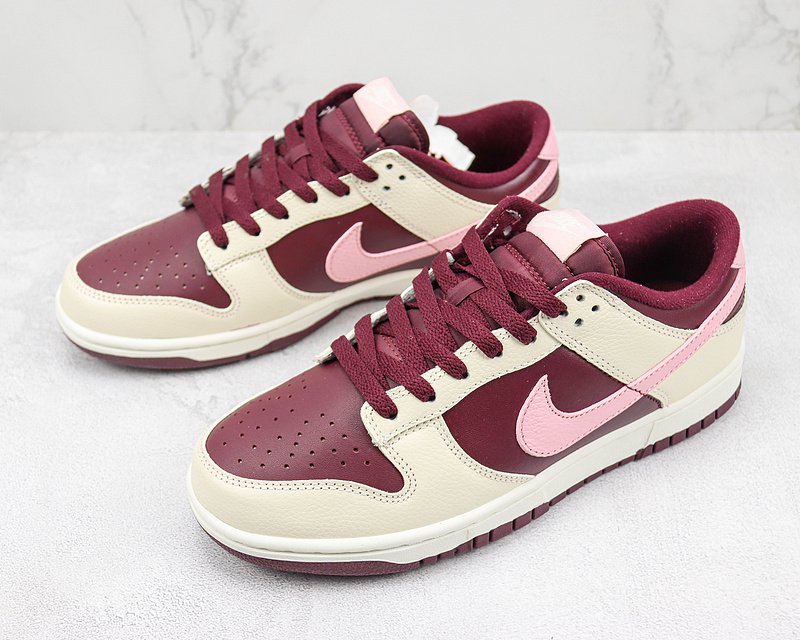 Nike Dunk Low Premium "Valentine’s Day" фото № 5