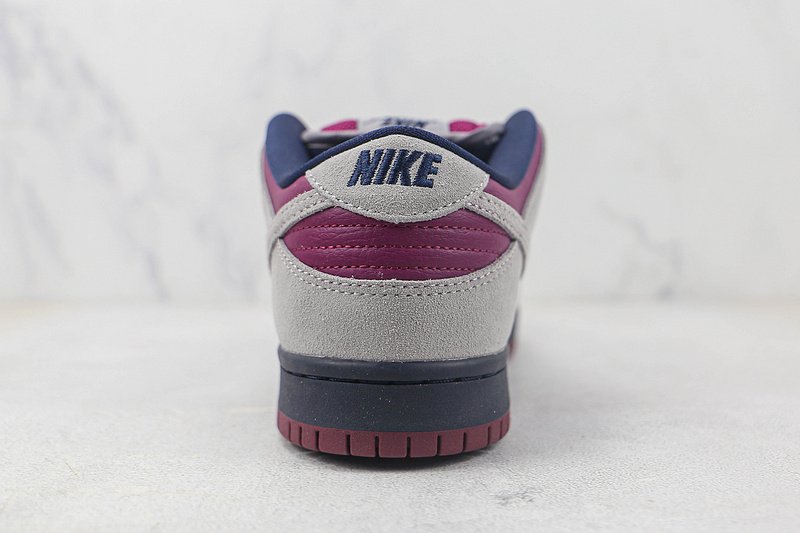 Nike SB Dunk Low "Atmosphere Grey/True Berry" фото № 8