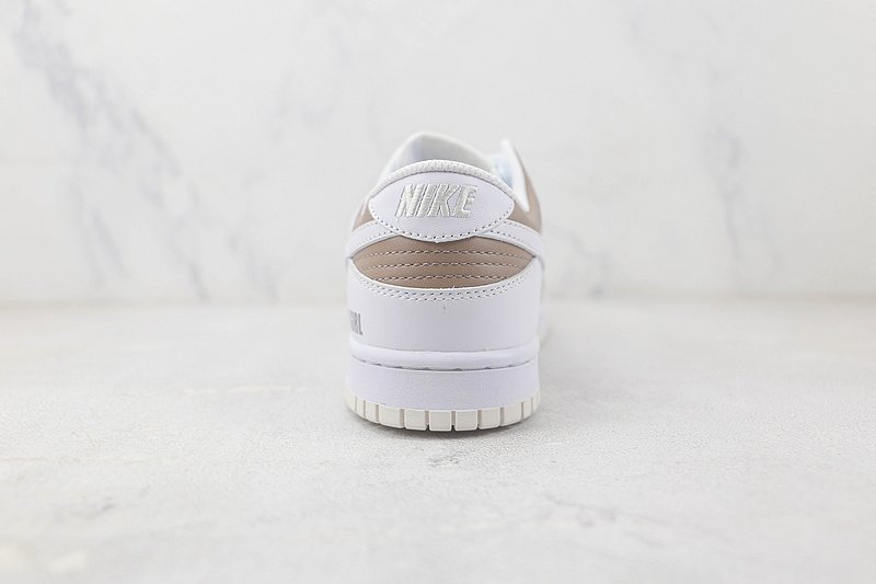 Nike SB Dunk Low Retro "Girl" фото № 8