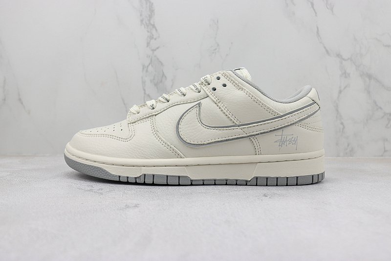 Stussy x Nike Dunk Low "Ivory" фото № 2