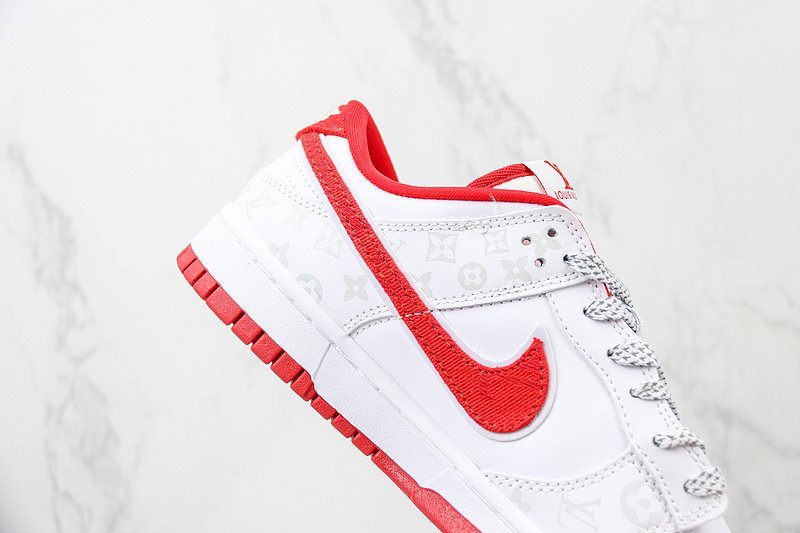Louis Vuitton x Nike Dunk Low "White/Red" фото № 3