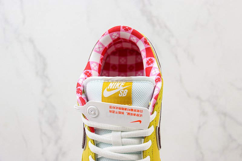 Tagz Footwear x Nike Dunk Low "Yellow Lobster" фото № 5