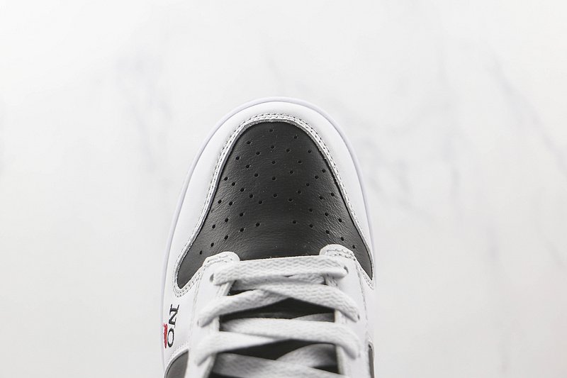 Supreme x Nike SB Dunk High "By Any Means/Black" фото № 3