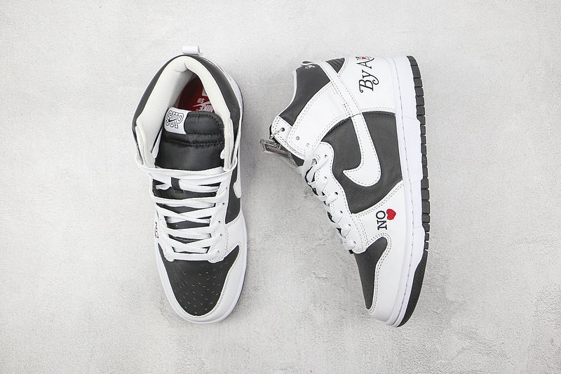 Supreme x Nike SB Dunk High "By Any Means/Black" фото № 7