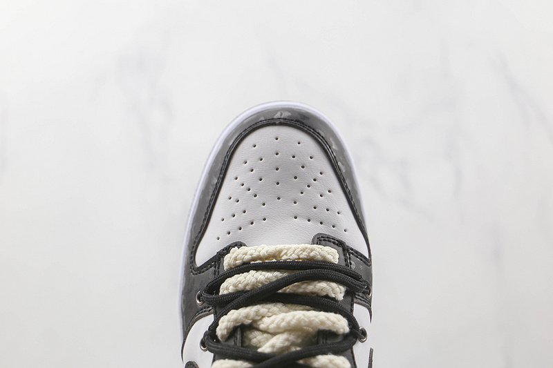 Nike Dunk Low "Black/White/Beige" фото № 3