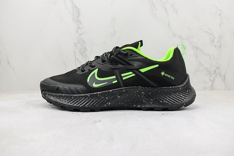 Gore-Tex x Nike Zoom Pegasus Trail 2 "Black/Ultra Green" фото № 2